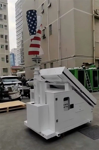 Солнечная башня SM04 с ветряной турбиной